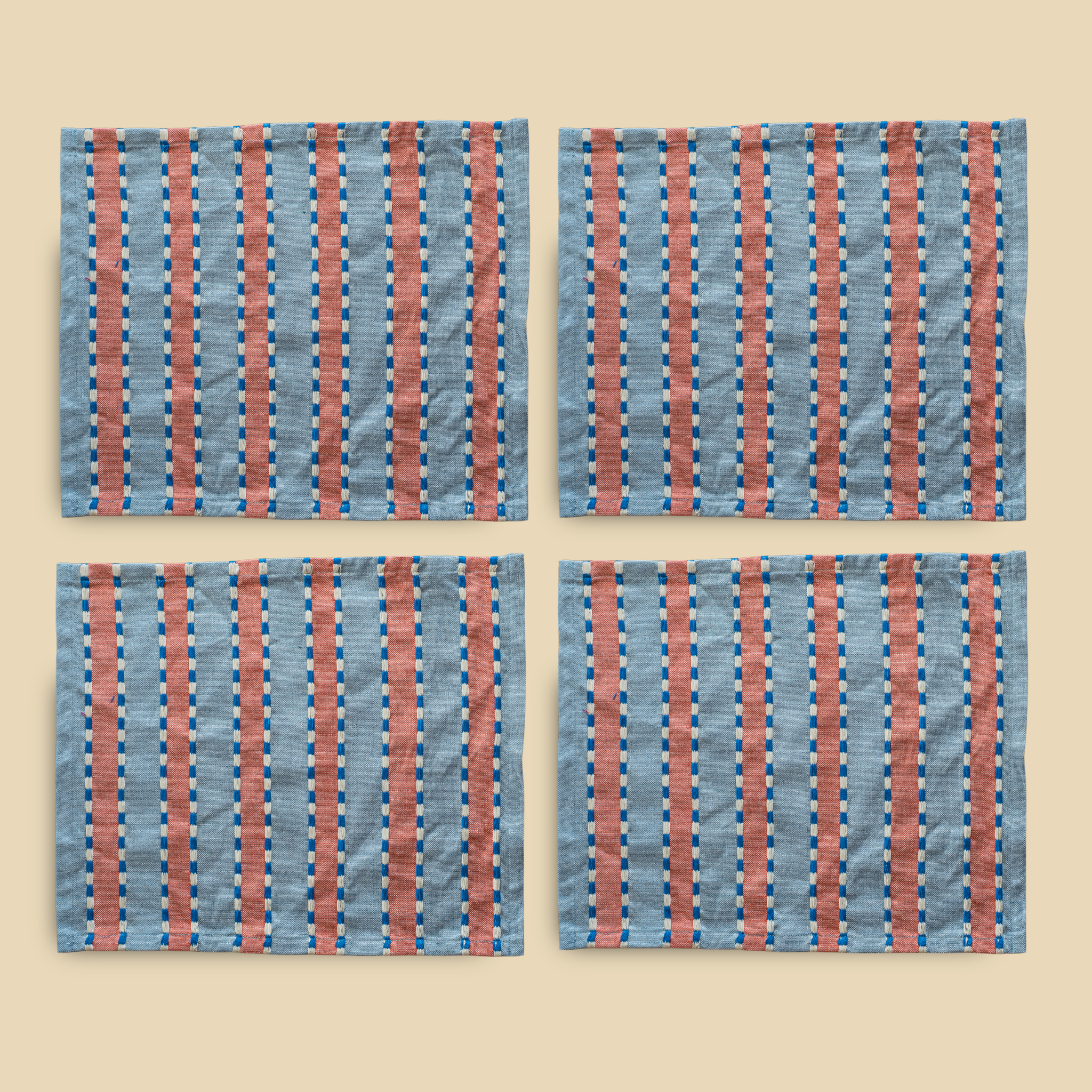 4 Pack Mantel Individual Familia Revuelo
