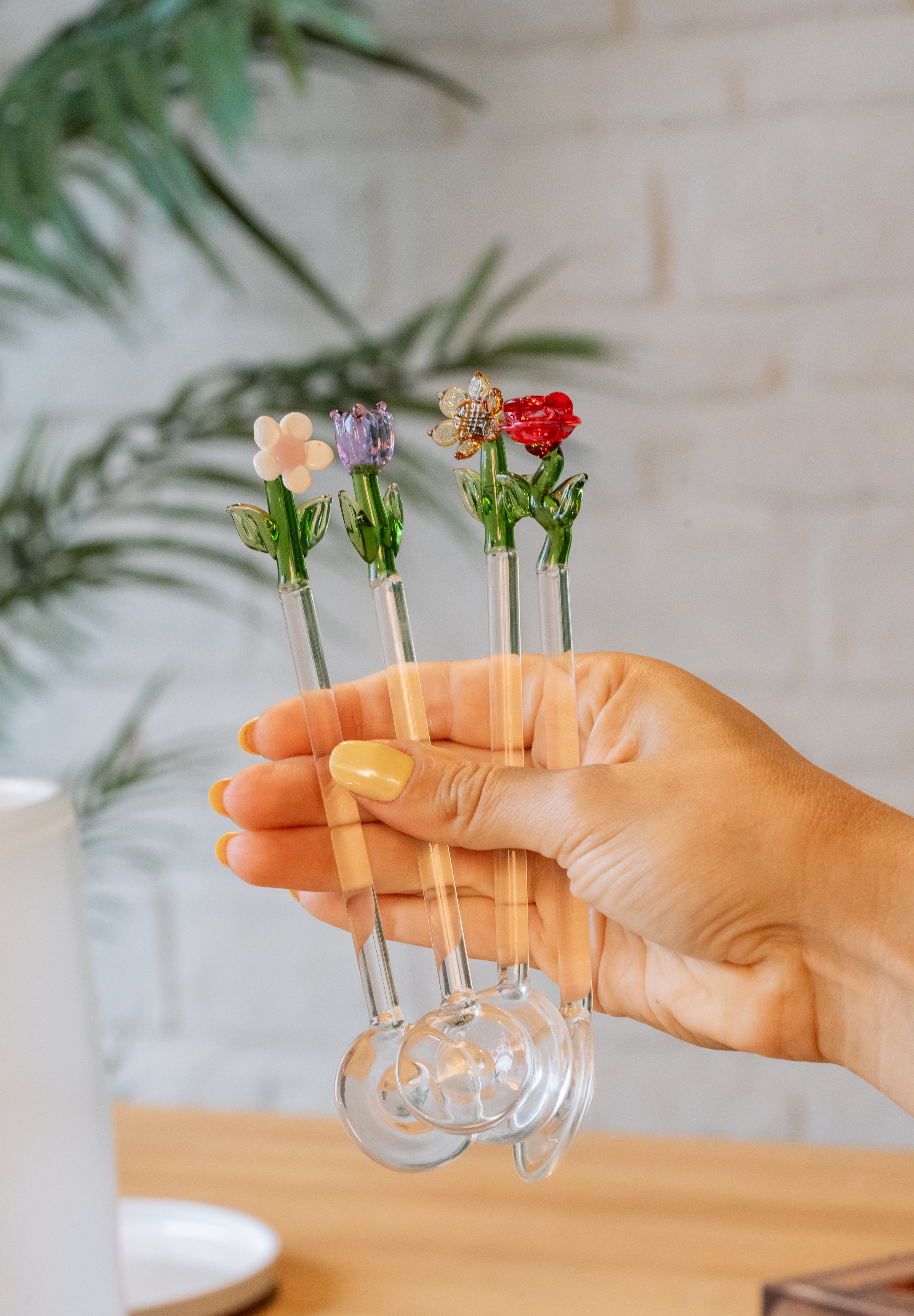 Flores Glass Spoons – Set of 4